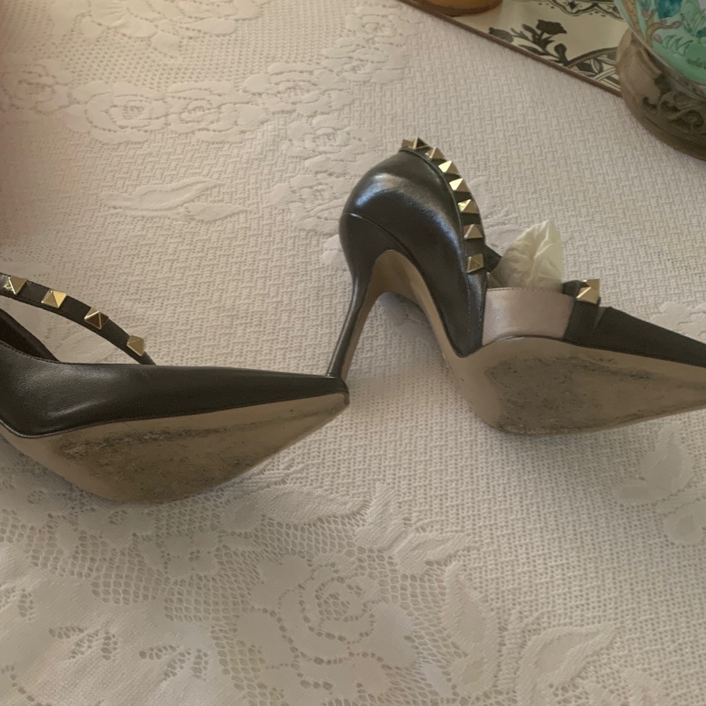 Valentino D’ Orsay Rock stud pumps EU 35 5 US - Picture 4 of 7